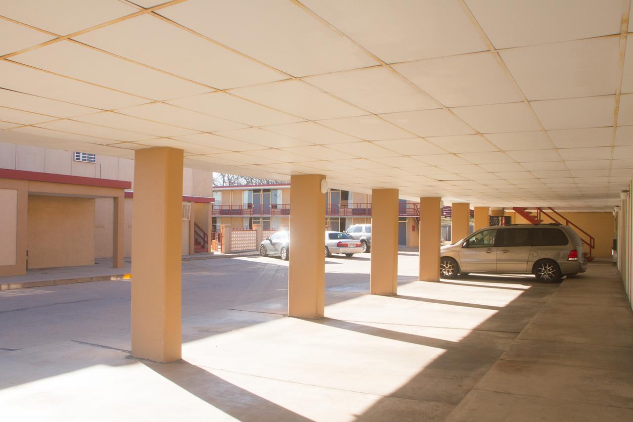 Executive Inn Ponca City Bagian luar foto
