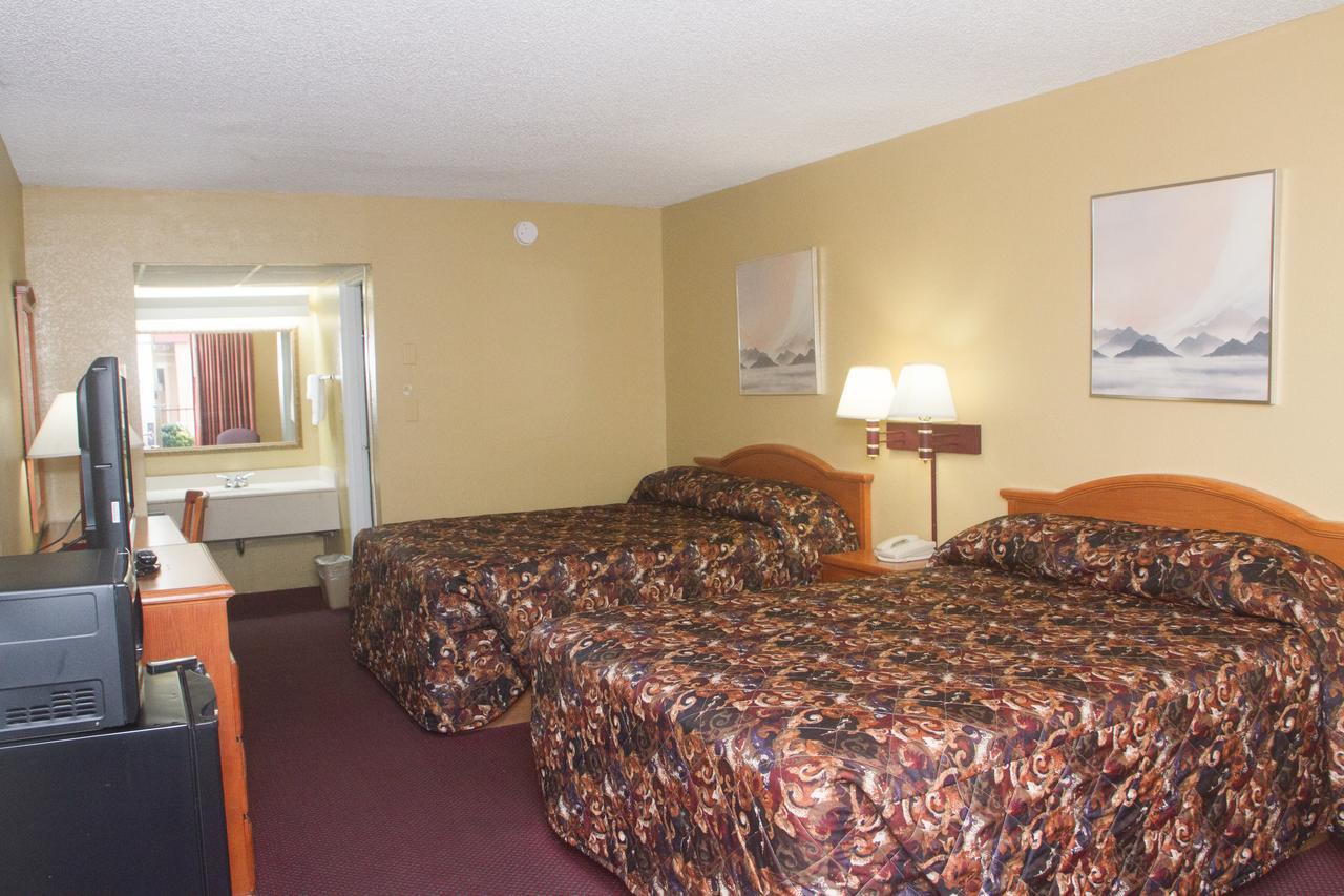 Executive Inn Ponca City Bagian luar foto